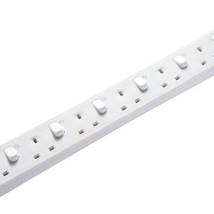 6 gang switched socket with 2m cable Securlec