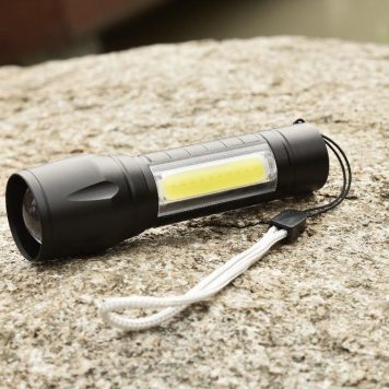 Rechargable Aluminium XPE Cob Torch With Zoom RT421
